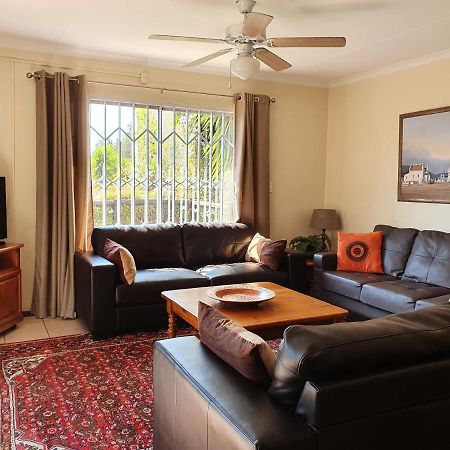 Pine Tree Lodge Midrand Exterior foto