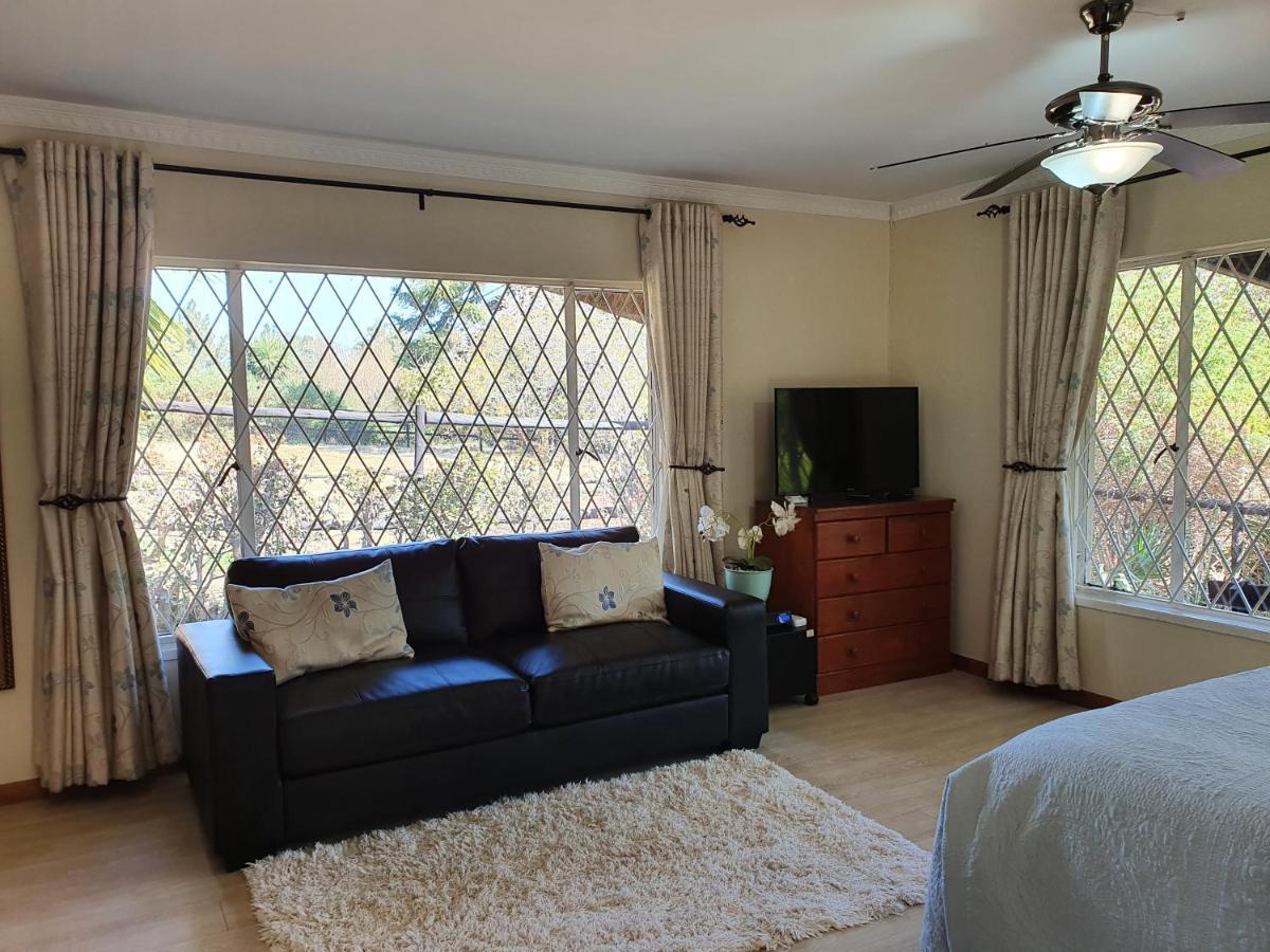 Pine Tree Lodge Midrand Exterior foto