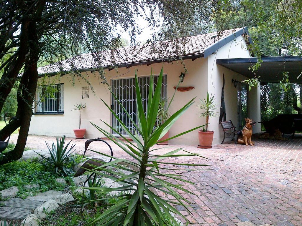 Pine Tree Lodge Midrand Exterior foto