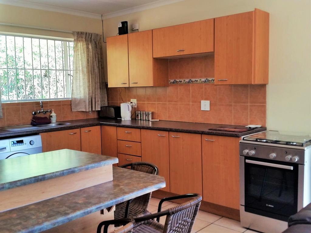 Pine Tree Lodge Midrand Exterior foto