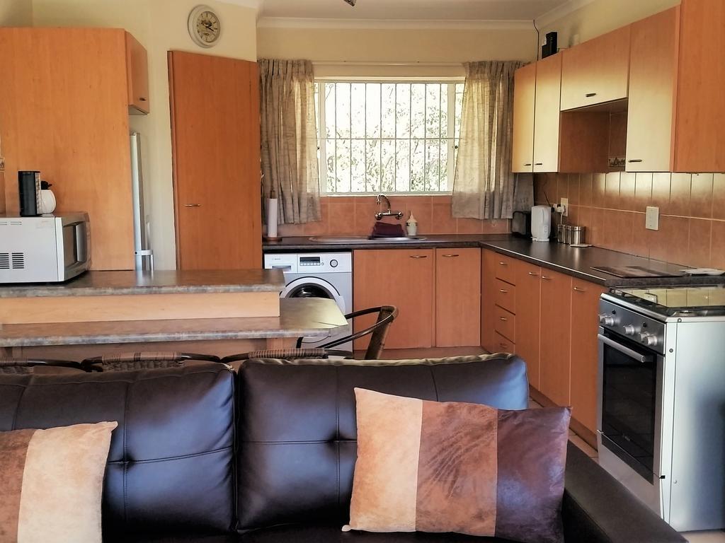 Pine Tree Lodge Midrand Exterior foto